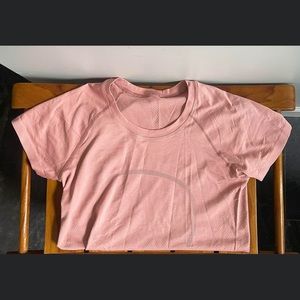 lululemon swiftly tech regular length!! Never worn! Perfect condition!!